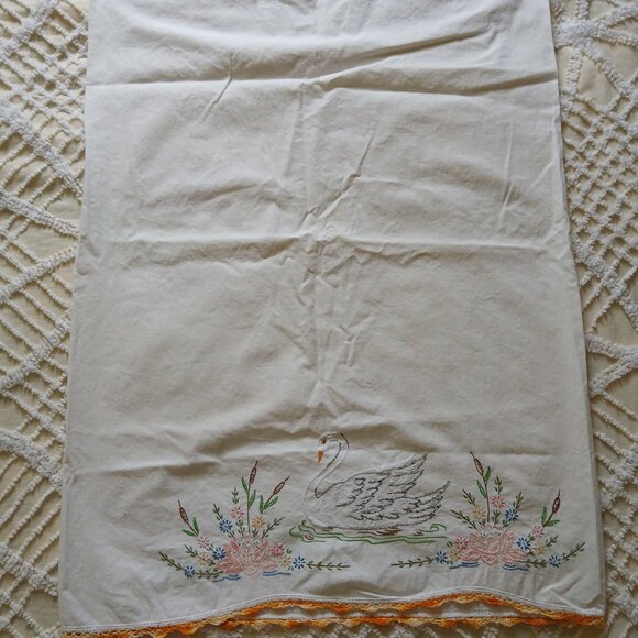 Vintage Hand Embroidered Pillowcase-Swan & Floral Design-Crocheted Fringe - Picture 2 of 6